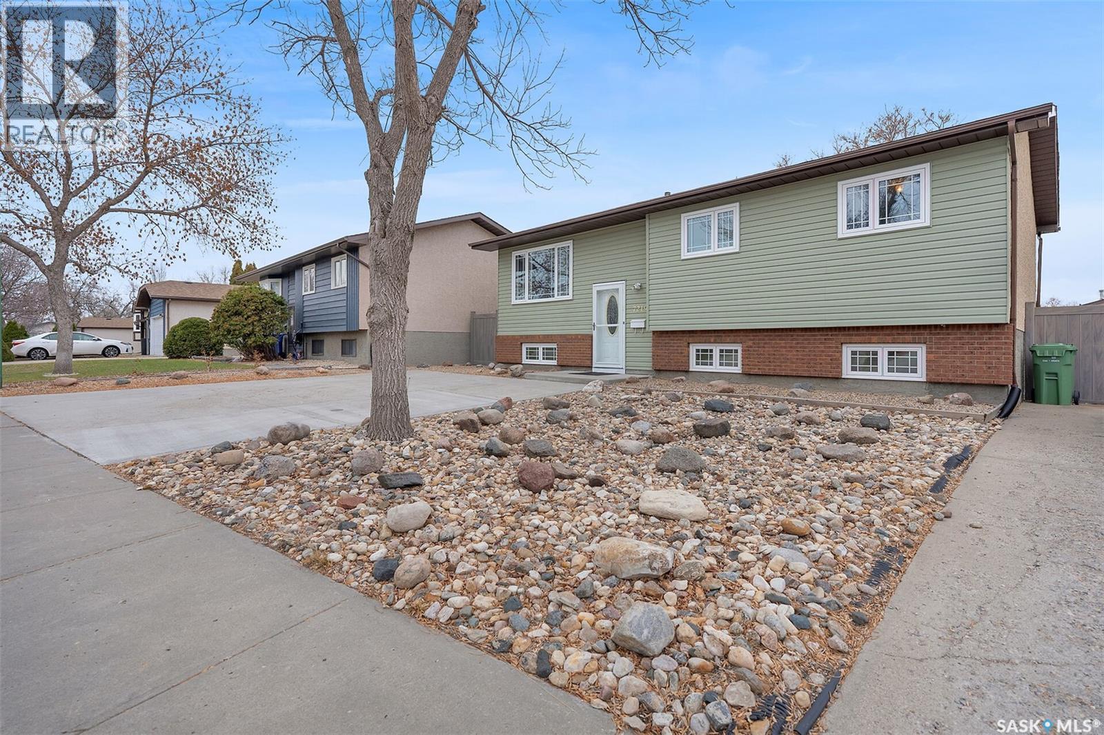 7219 Spooner Drive, Regina, Saskatchewan  S4X 4H5 - Photo 2 - SK024223