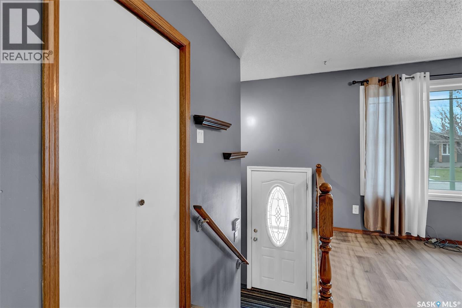 7219 Spooner Drive, Regina, Saskatchewan  S4X 4H5 - Photo 3 - SK024223