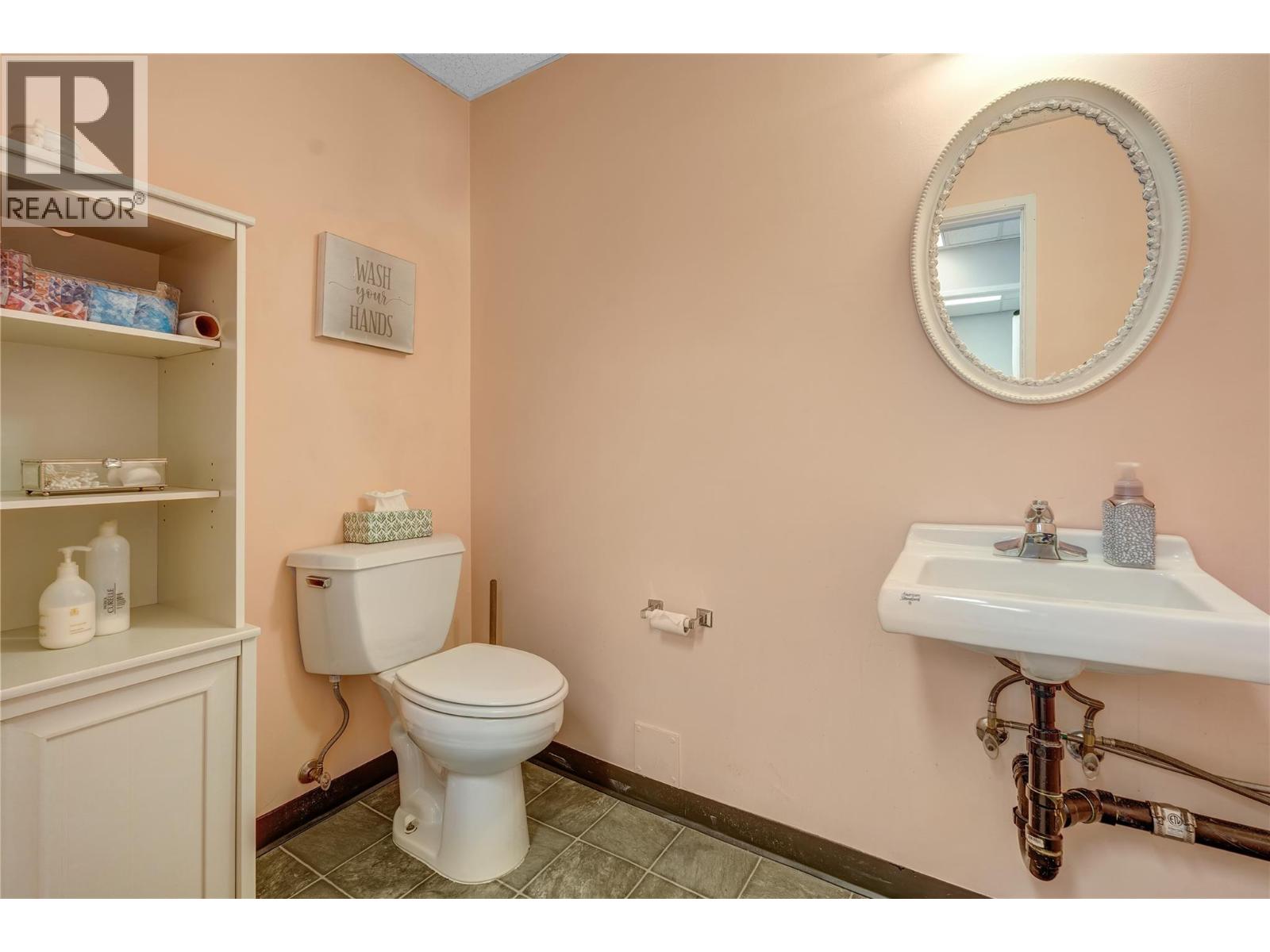 596 Martin Street, Penticton, British Columbia  V2A 5L4 - Photo 18 - 10369606