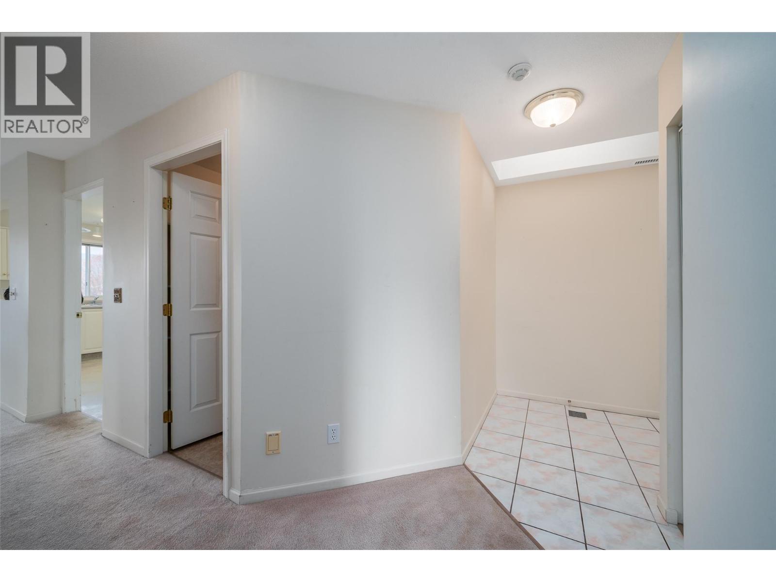 980 Glenwood Avenue Unit# 301 Kelowna Photo 16