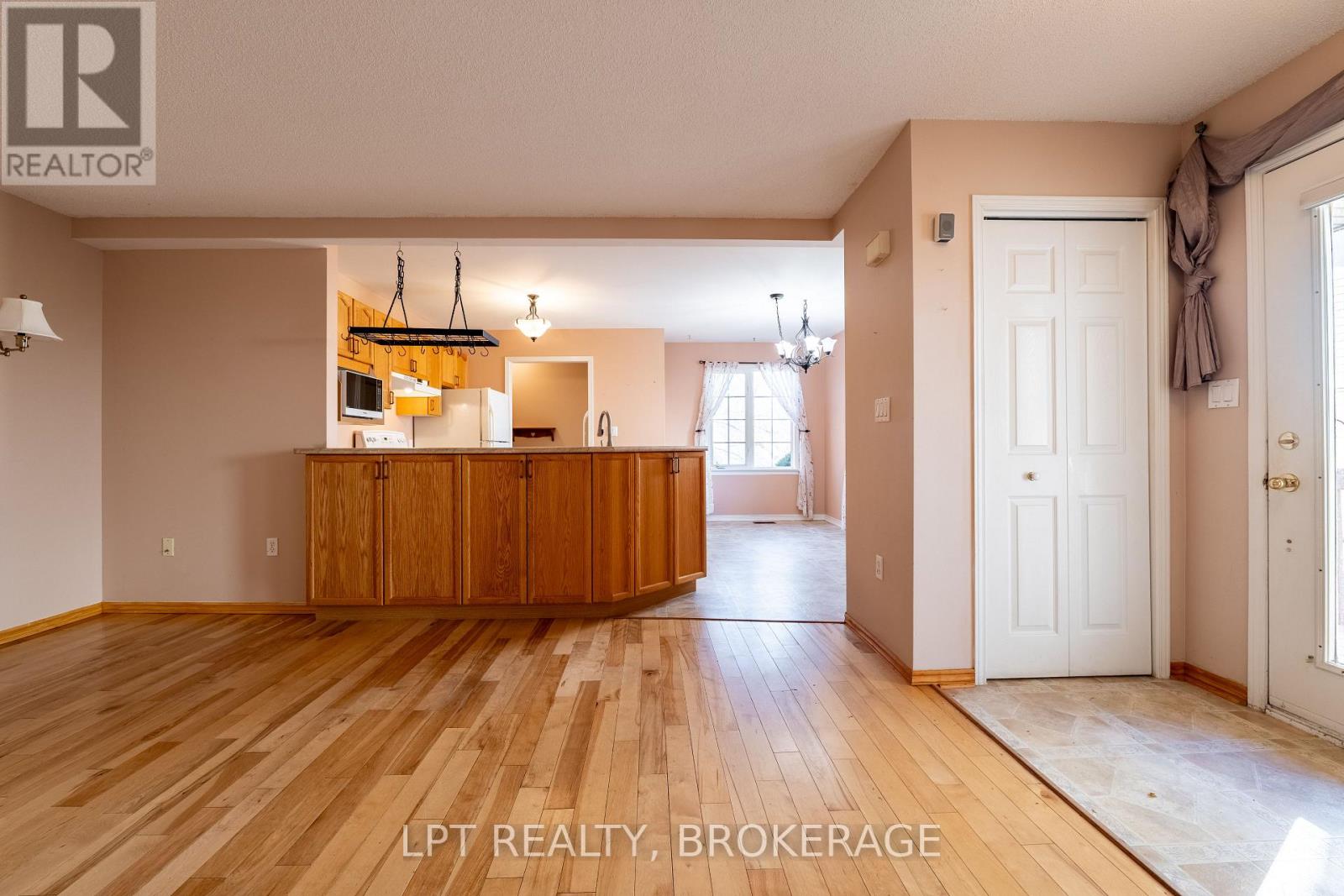 1049 Waterbury Crescent, Kingston, Ontario  K7M 8V4 - Photo 15 - X12559492