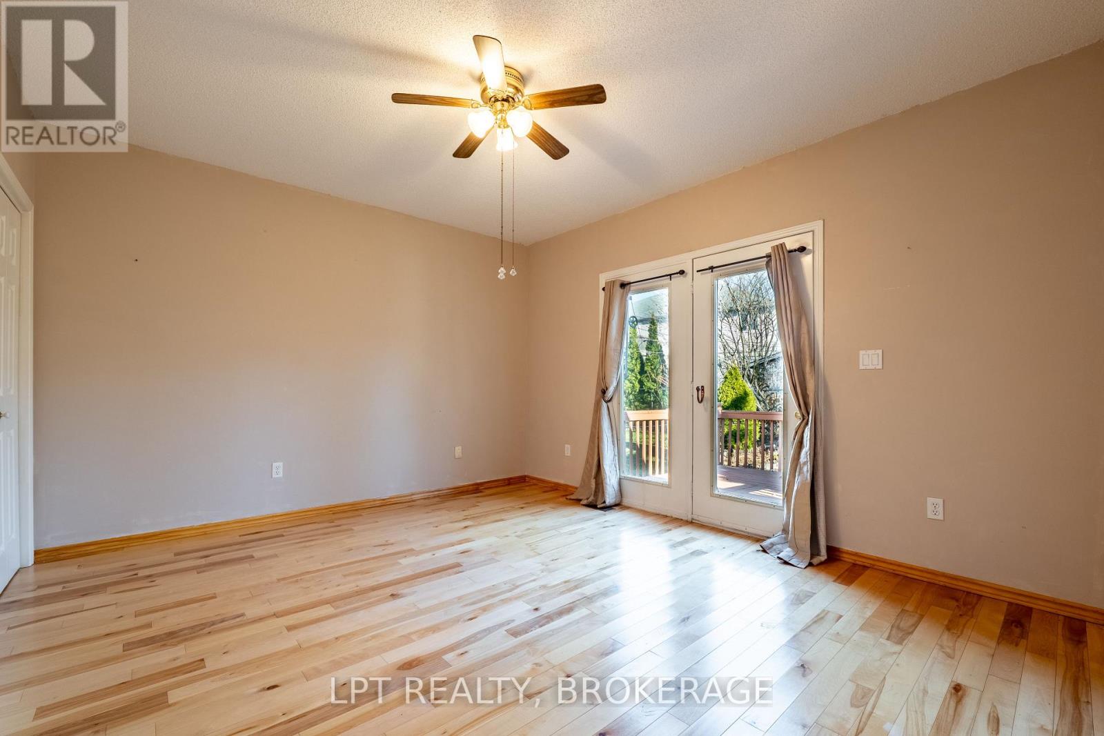 1049 Waterbury Crescent, Kingston, Ontario  K7M 8V4 - Photo 16 - X12559492