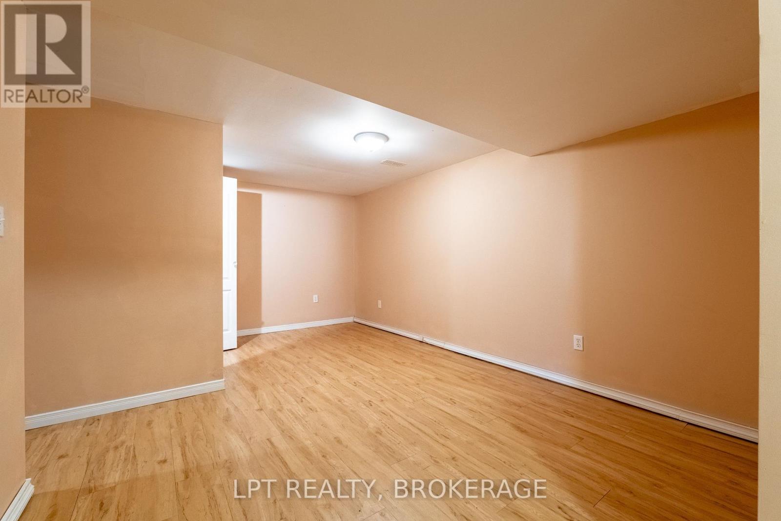 1049 Waterbury Crescent, Kingston, Ontario  K7M 8V4 - Photo 22 - X12559492