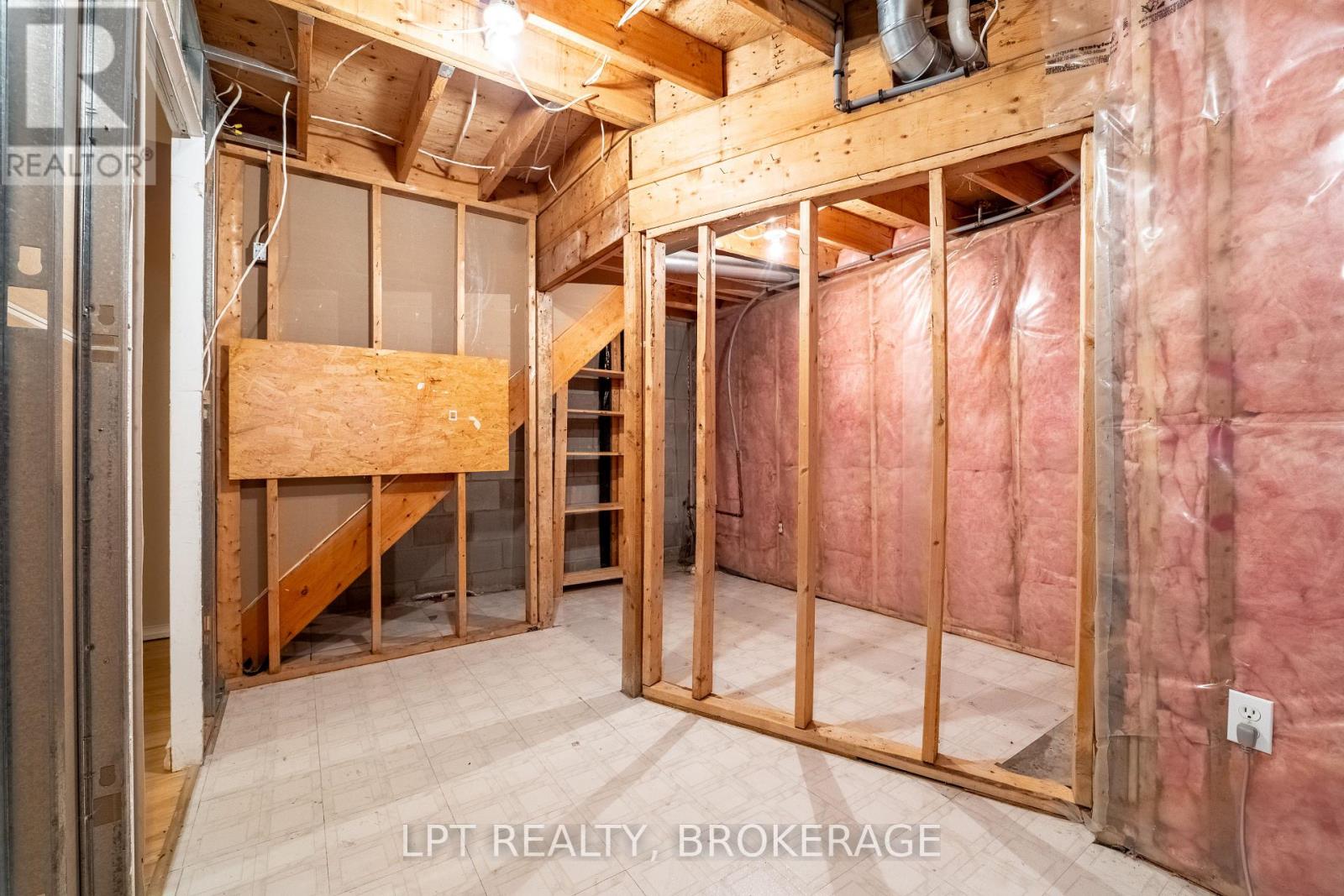 1049 Waterbury Crescent, Kingston, Ontario  K7M 8V4 - Photo 30 - X12559492