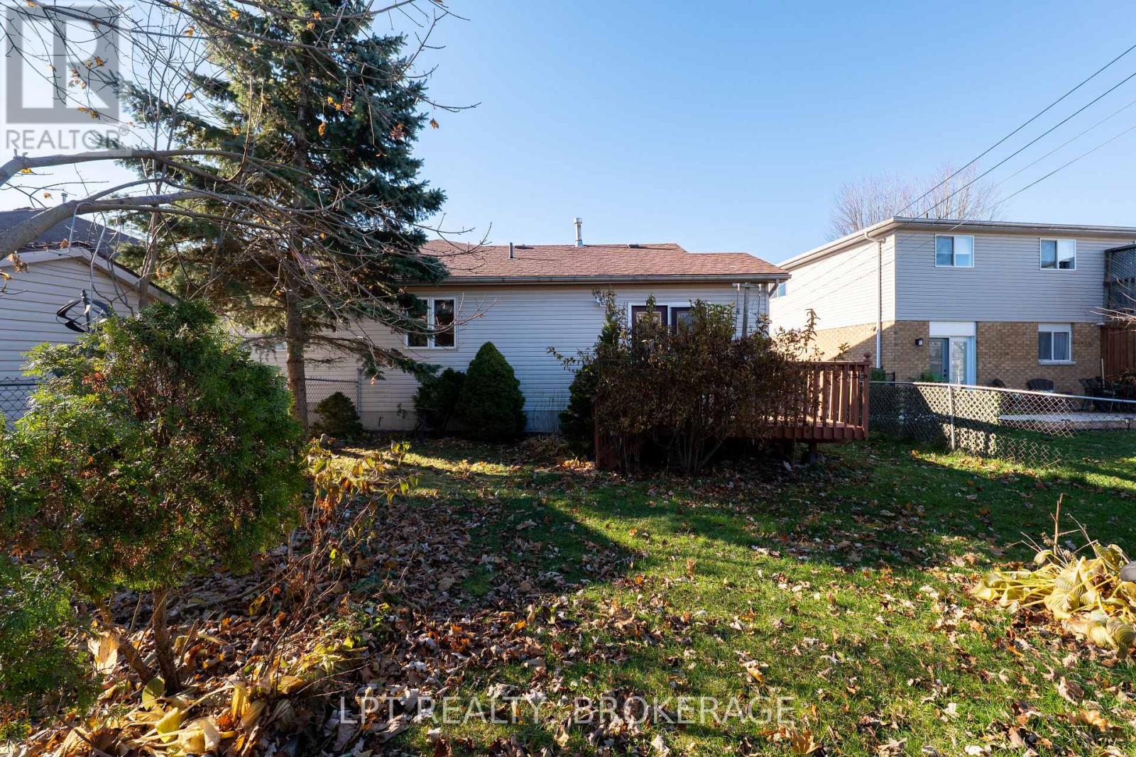 1049 Waterbury Crescent, Kingston, Ontario  K7M 8V4 - Photo 33 - X12559492