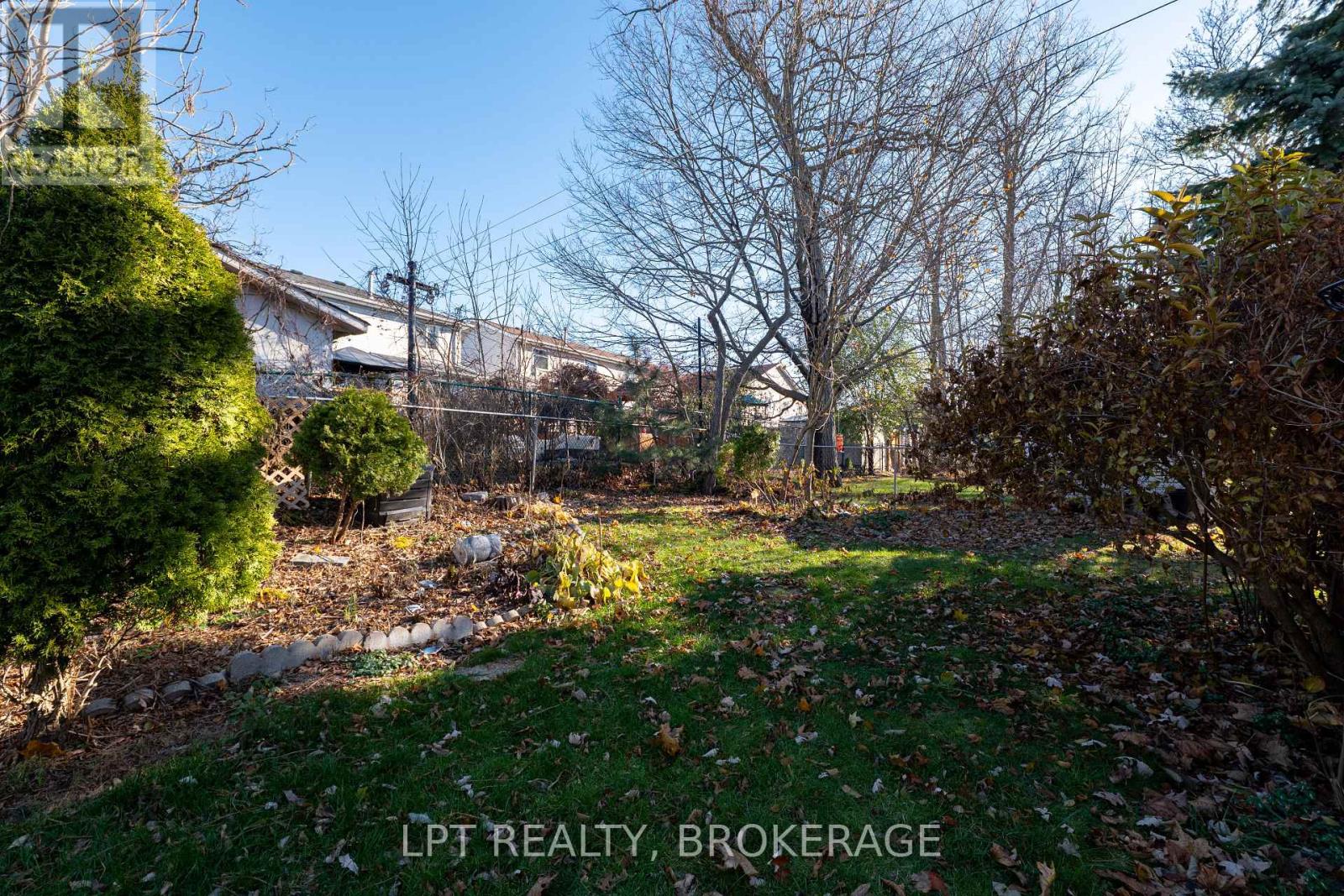 1049 Waterbury Crescent, Kingston, Ontario  K7M 8V4 - Photo 34 - X12559492