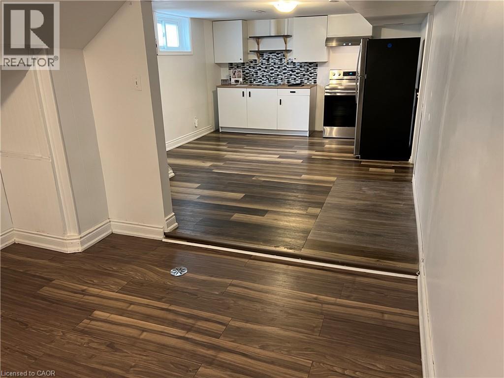 8 Myrtle Avenue Unit# Lower, St. Catharines, Ontario  L2M 5W1 - Photo 7 - 40789008