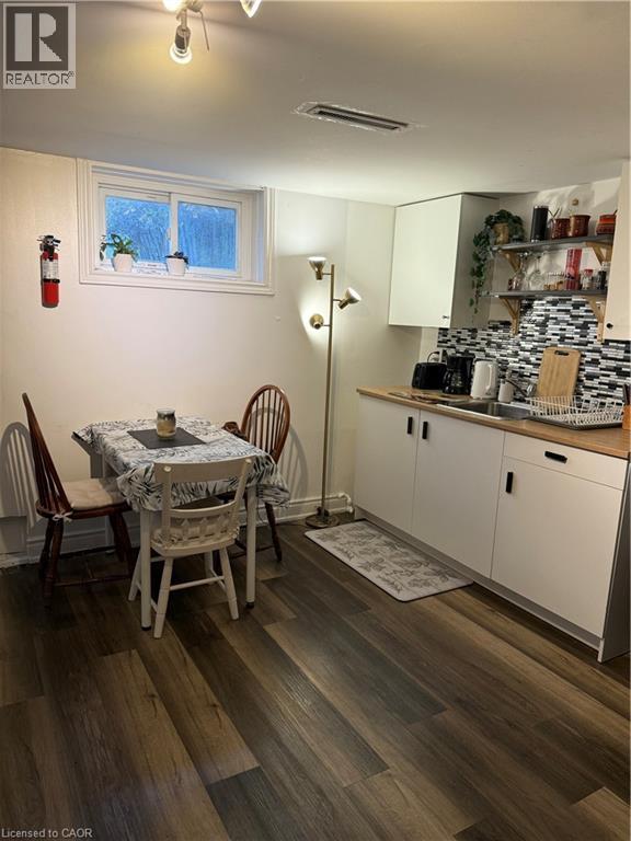 8 Myrtle Avenue Unit# Lower, St. Catharines, Ontario  L2M 5W1 - Photo 6 - 40789008