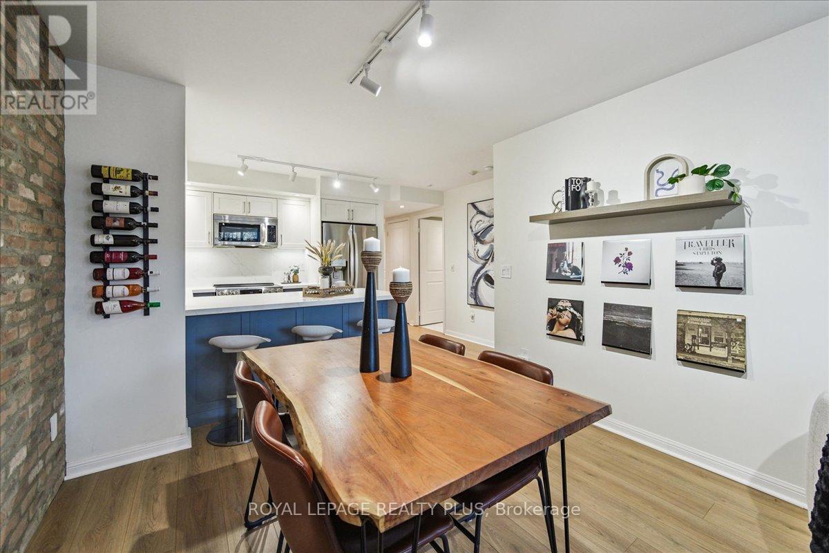 202 - 15 Stafford Street, Toronto, Ontario M5V 3X6 - Photo 27 - C12558678