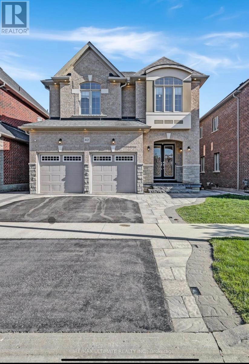 42 DONWOODS CRESCENT, Whitby, Ontario
