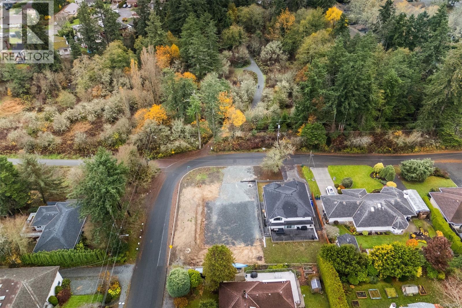 768 Lindsay St, Saanich, British Columbia  V8Z 3E1 - Photo 10 - 1020761