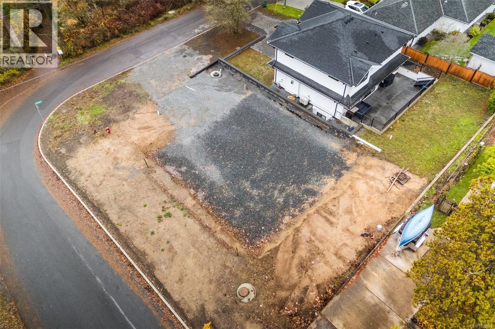 768 Lindsay St, Saanich, British Columbia  V8Z 3E1 - Photo 5 - 1020761