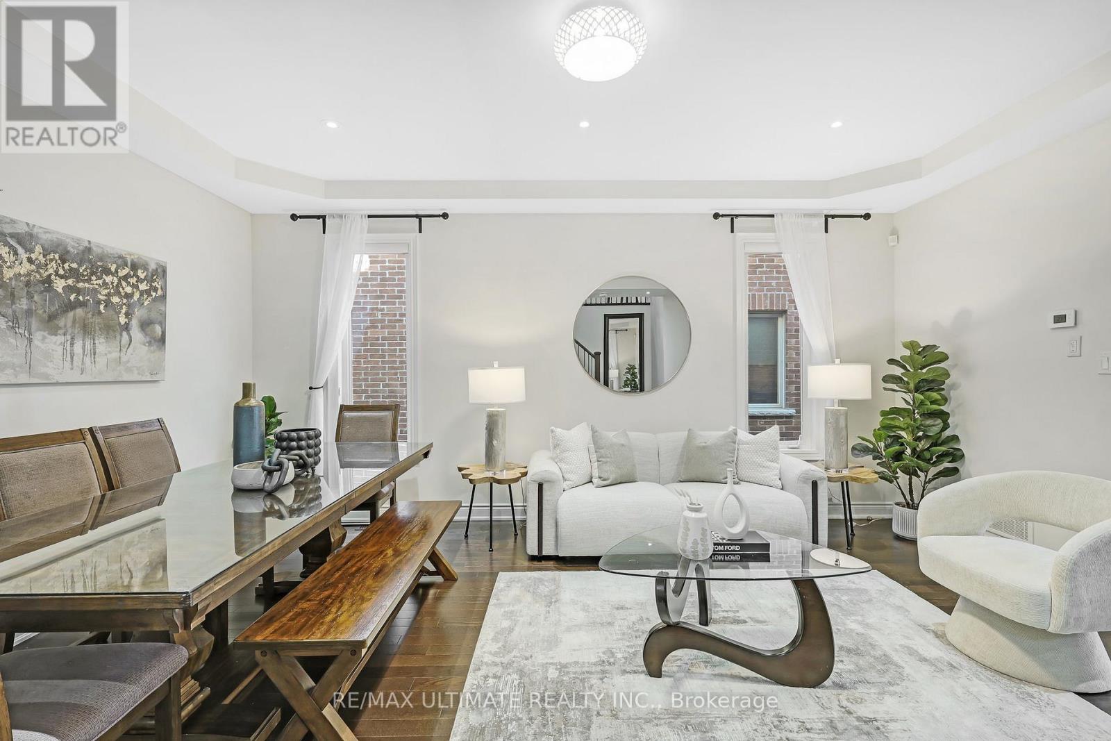 42 Donwoods Crescent, Whitby, Ontario  L1R 0N1 - Photo 4 - E12476402