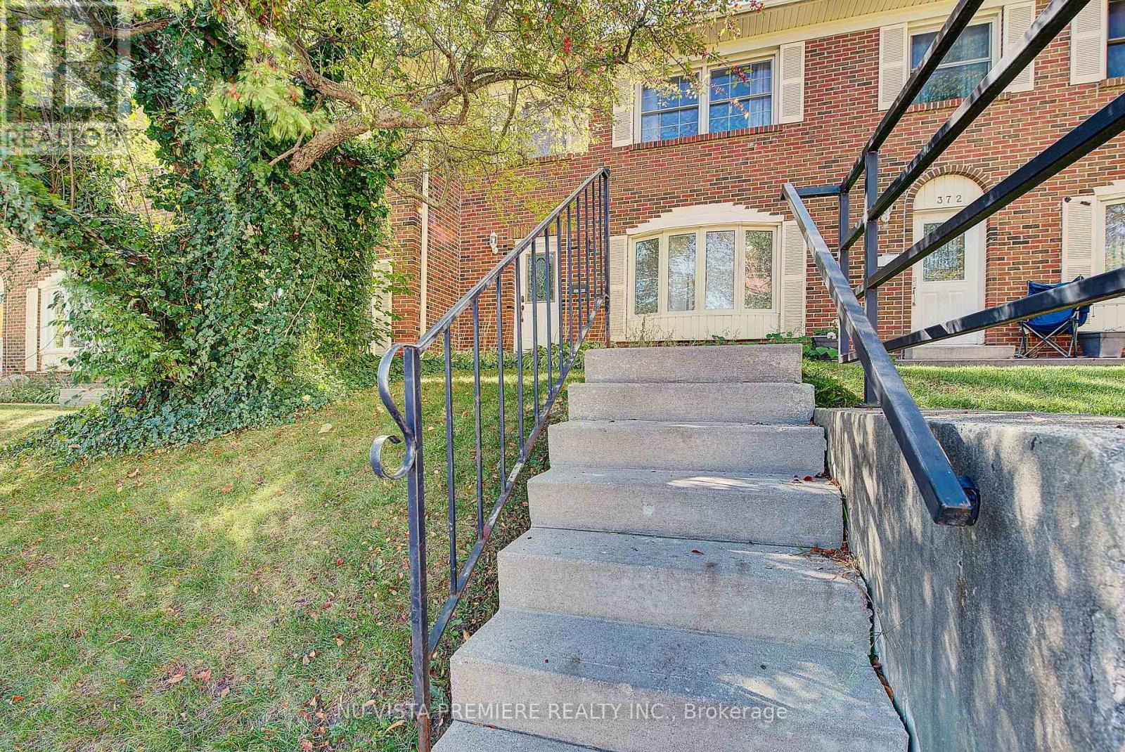 374 Homestead Court, London North, Ontario  N6G 2E9 - Photo 2 - X12559422