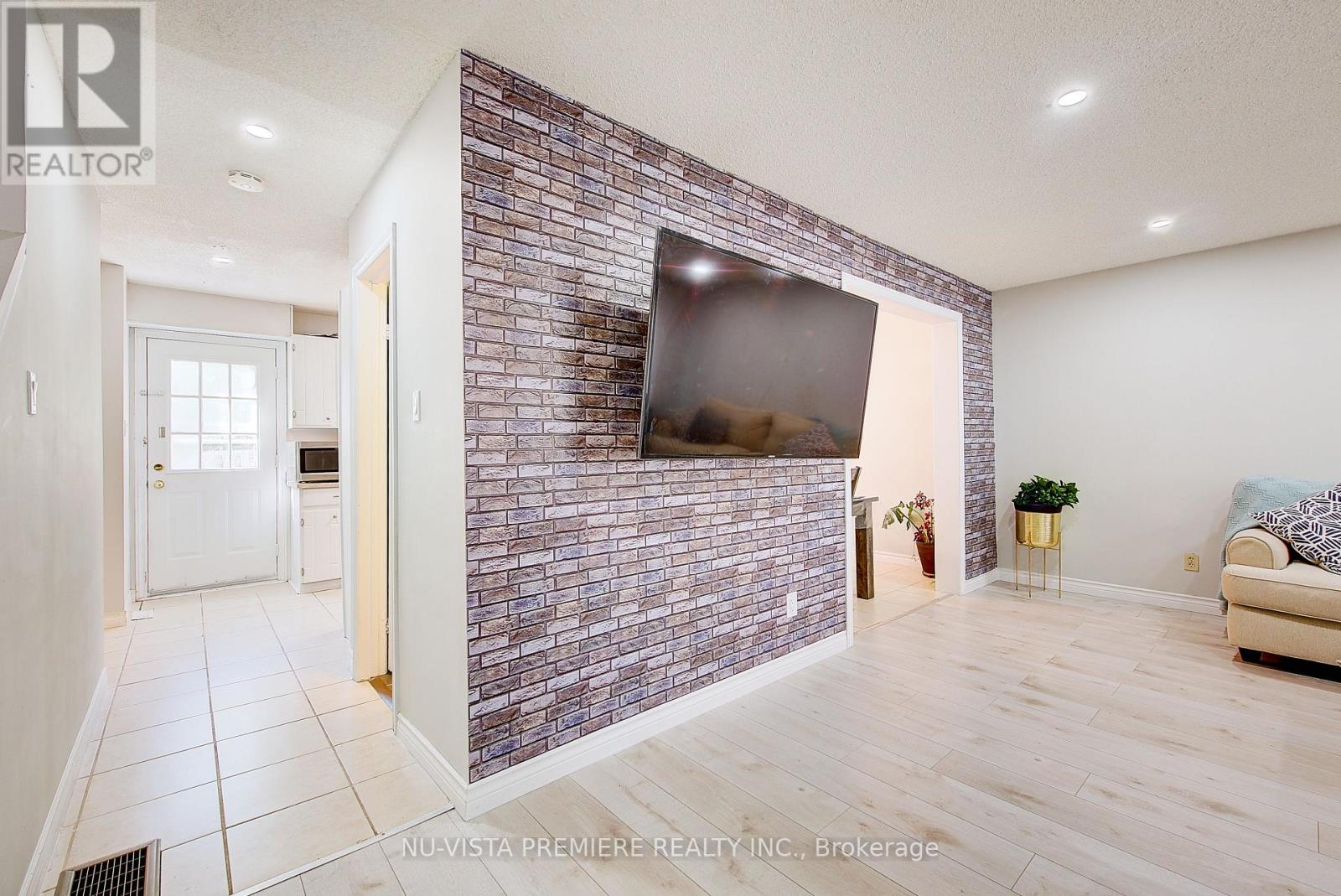 374 Homestead Court, London North, Ontario  N6G 2E9 - Photo 8 - X12559422