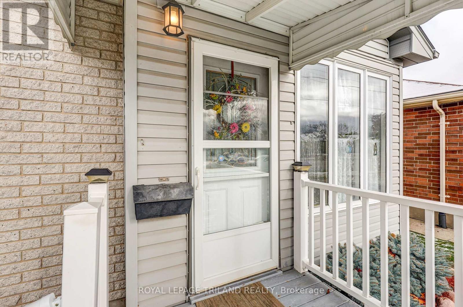 549 Wellington Street, St. Thomas, Ontario  N5R 6G2 - Photo 6 - X12559424