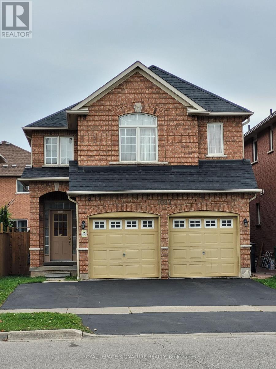 1082 GALESWAY BOULEVARD, Mississauga, Ontario