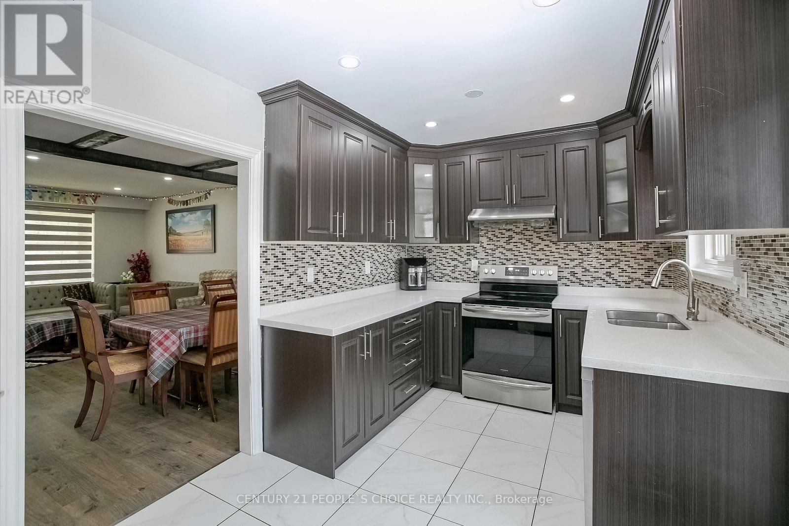 380 Bartley Bull Parkway, Brampton, Ontario  L6W 2L8 - Photo 12 - W12559264