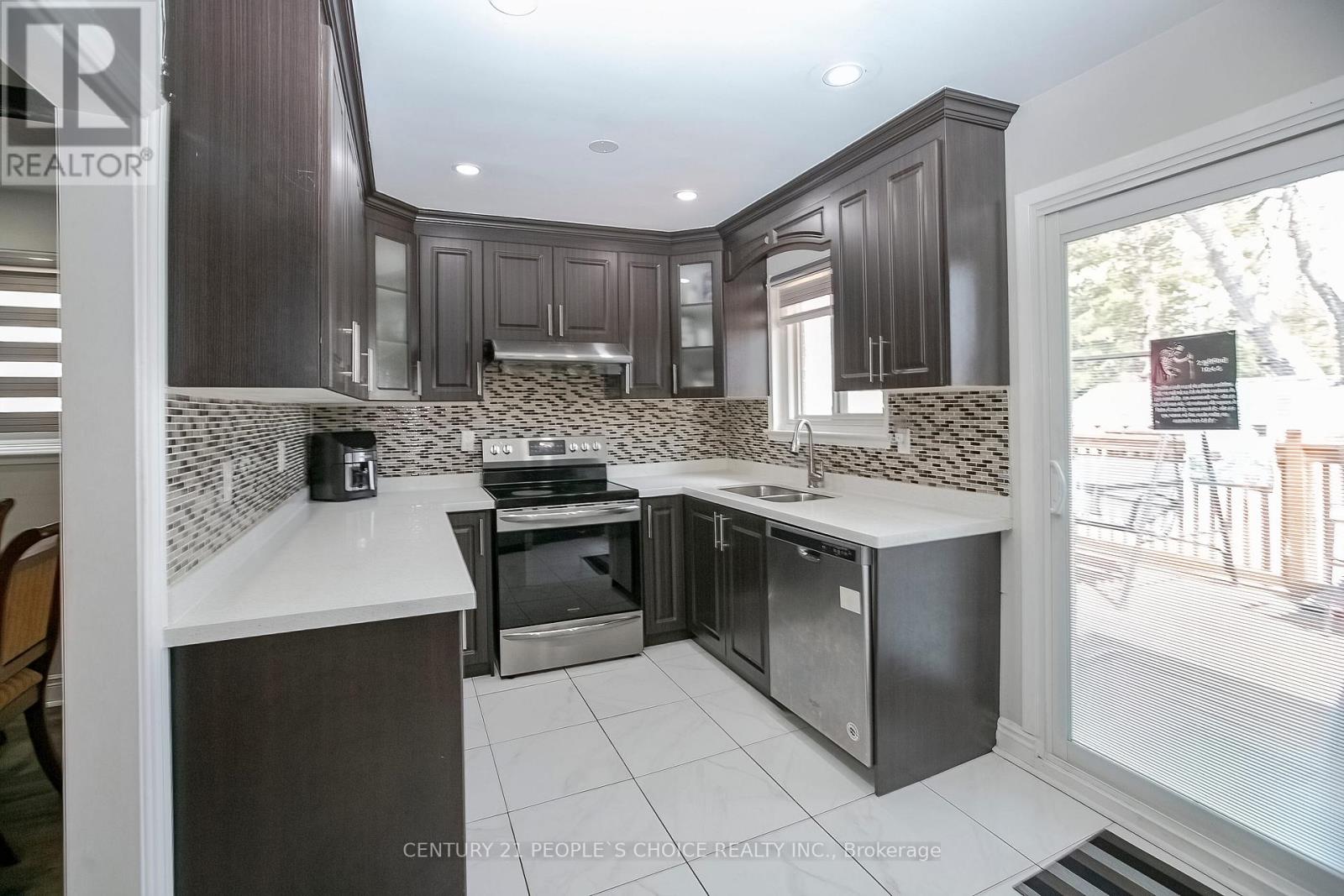 380 Bartley Bull Parkway, Brampton, Ontario  L6W 2L8 - Photo 13 - W12559264