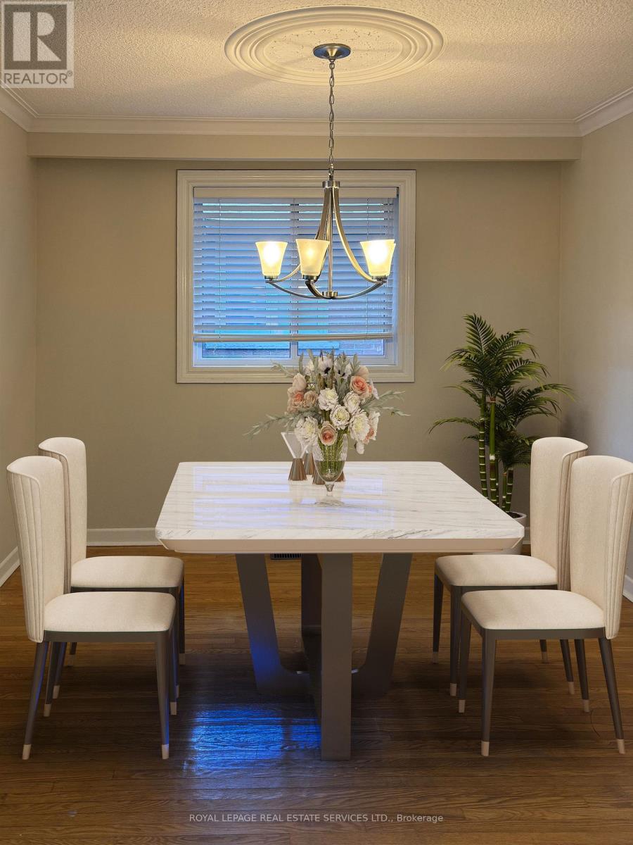 1189 Alexandra Avenue, Mississauga, Ontario  L5E 2A4 - Photo 13 - W12559266