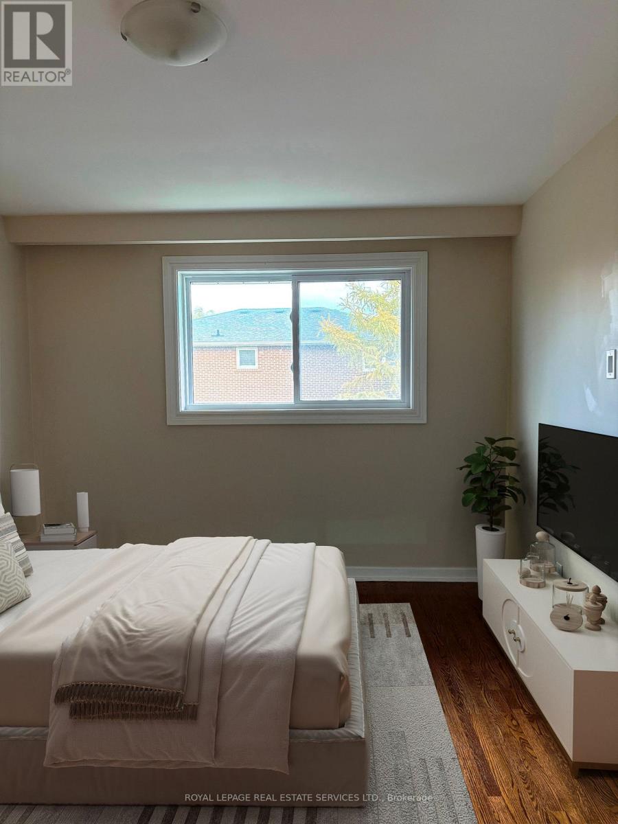 1189 Alexandra Avenue, Mississauga, Ontario  L5E 2A4 - Photo 16 - W12559266