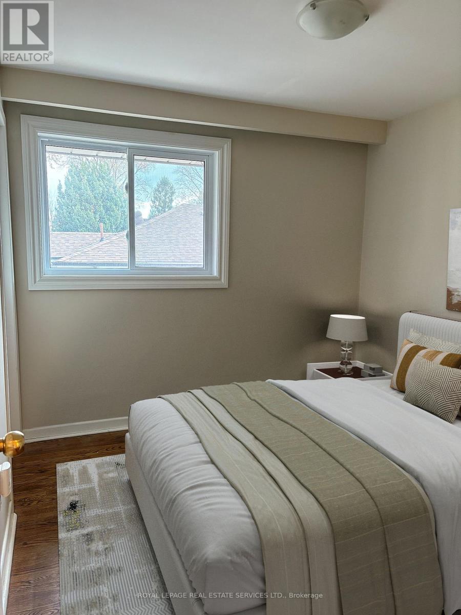 1189 Alexandra Avenue, Mississauga, Ontario  L5E 2A4 - Photo 17 - W12559266