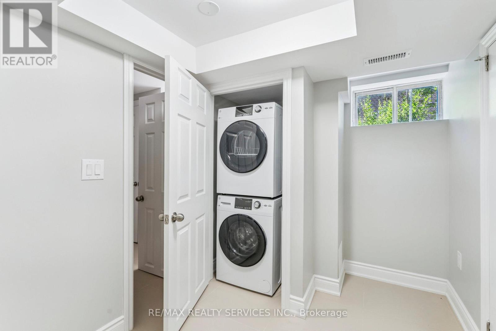 Basement - 15 Mcclure Avenue, Brampton, Ontario  L6X 2E2 - Photo 6 - W12559296