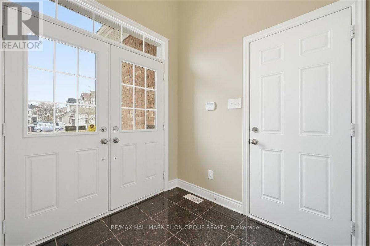 188 Whispering Winds Way, Ottawa, Ontario  K1W 0B5 - Photo 13 - X12559426