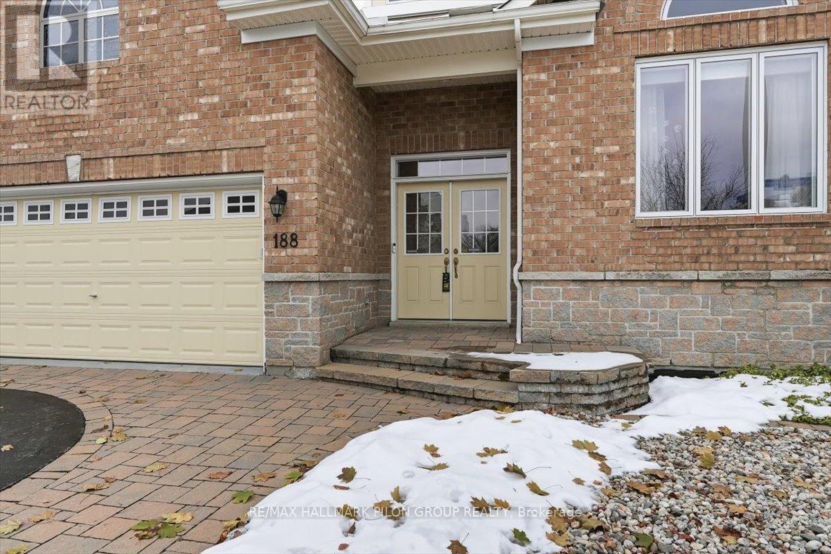 188 Whispering Winds Way, Ottawa, Ontario  K1W 0B5 - Photo 2 - X12559426
