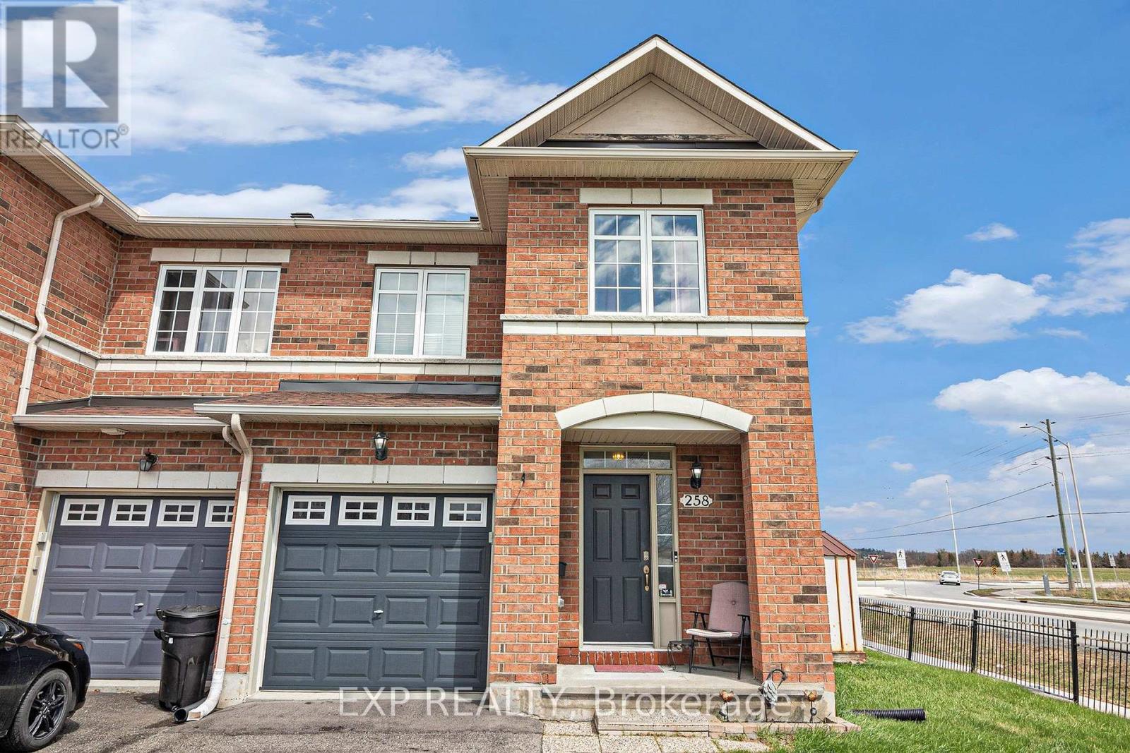 258 TRAIL SIDE CIRCLE, Ottawa, Ontario
