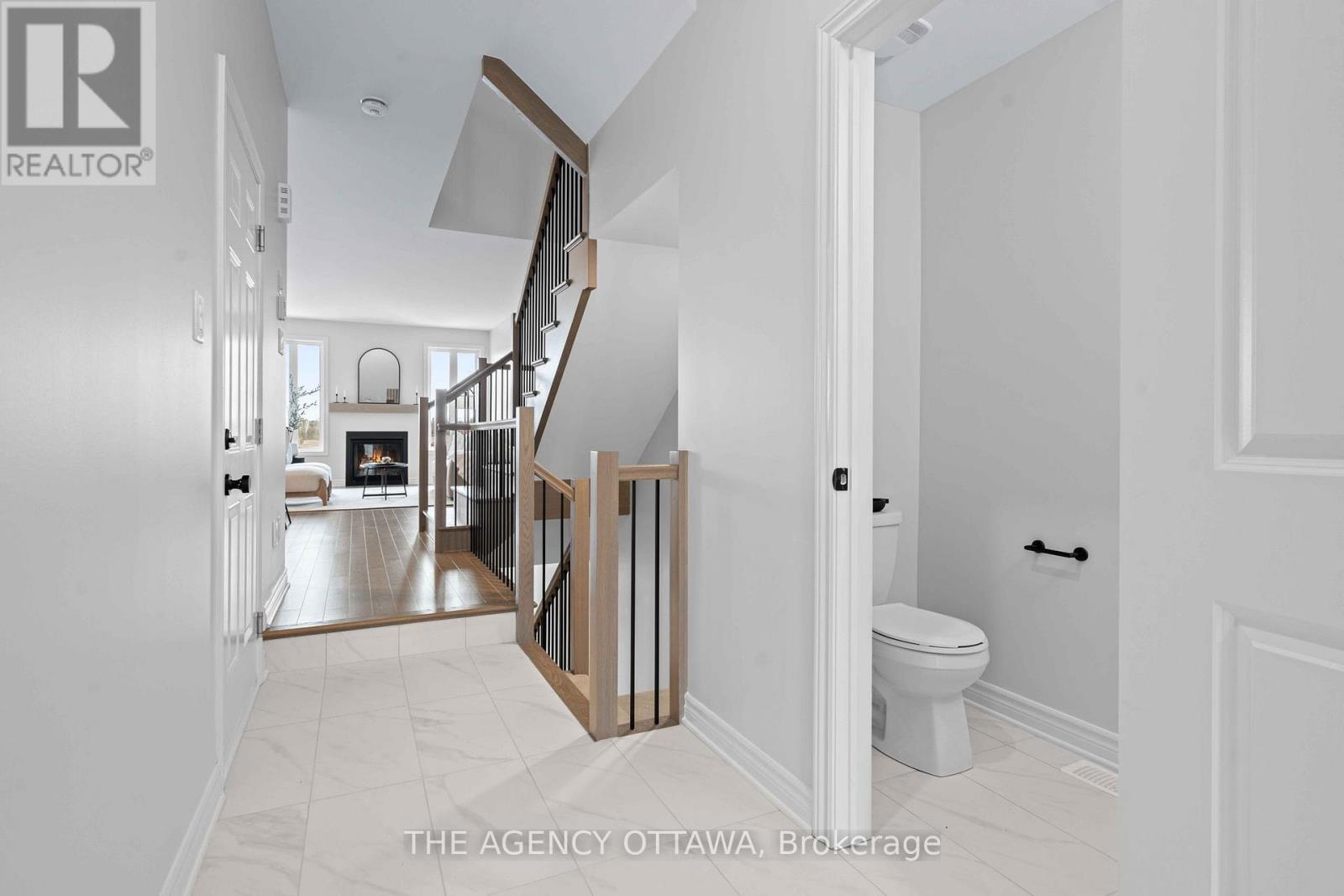 1150 Cope Drive, Ottawa, Ontario  K2S 3C6 - Photo 5 - X12559510