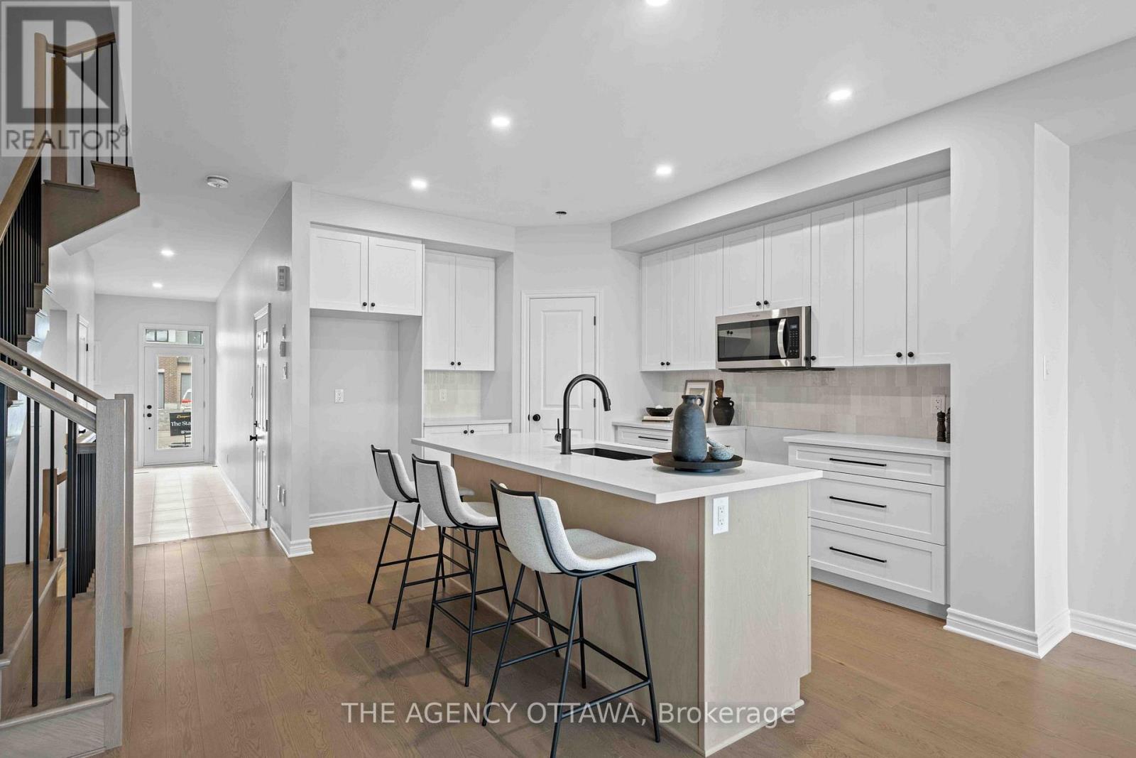 1150 Cope Drive, Ottawa, Ontario  K2S 3C6 - Photo 8 - X12559510