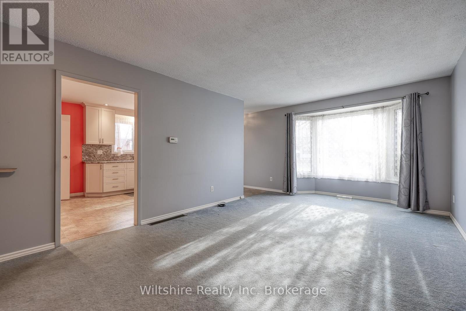 22 Centennial Avenue, Tillsonburg, Ontario  N4G 4R6 - Photo 14 - X12559404