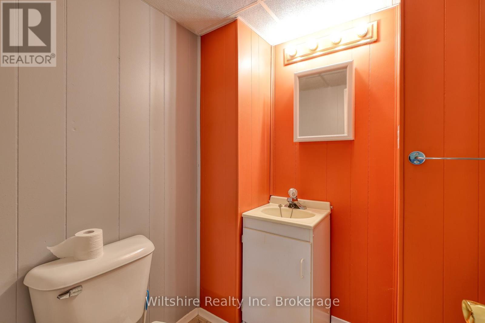 22 Centennial Avenue, Tillsonburg, Ontario  N4G 4R6 - Photo 22 - X12559404