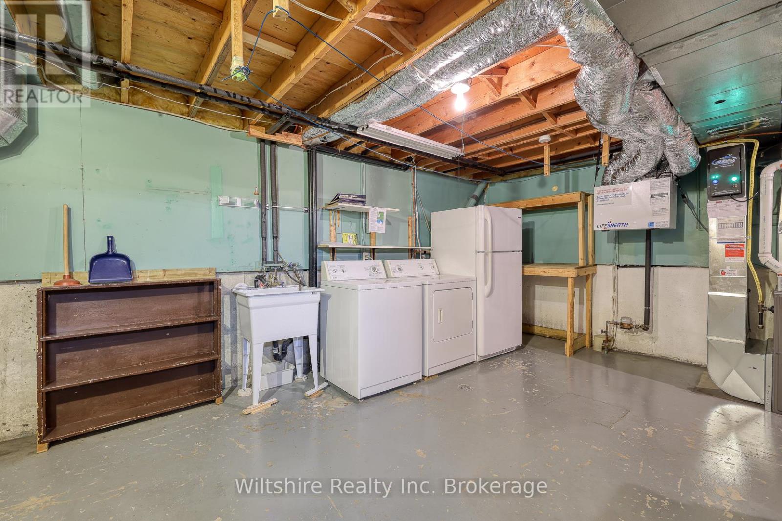 22 Centennial Avenue, Tillsonburg, Ontario  N4G 4R6 - Photo 24 - X12559404