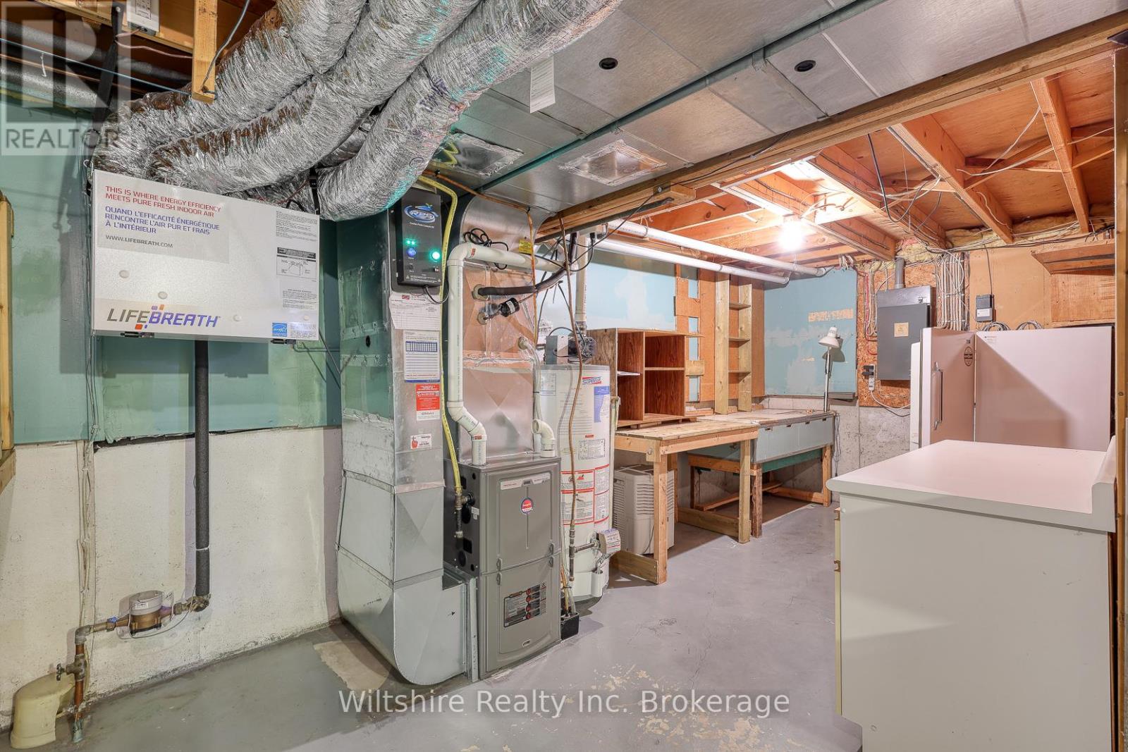 22 Centennial Avenue, Tillsonburg, Ontario  N4G 4R6 - Photo 25 - X12559404