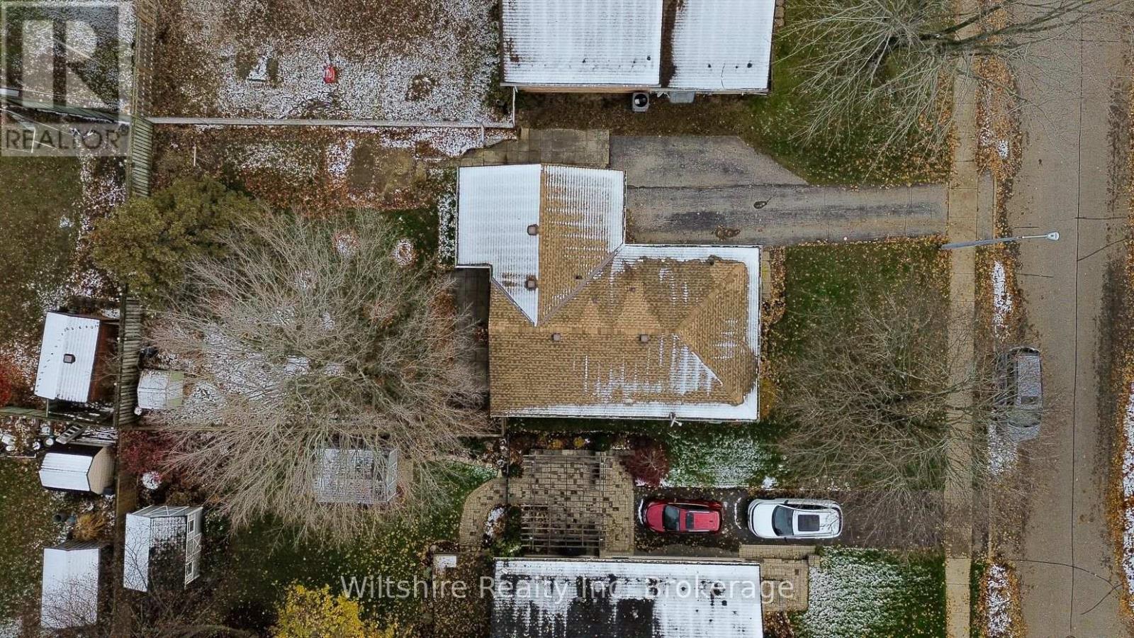 22 Centennial Avenue, Tillsonburg, Ontario  N4G 4R6 - Photo 4 - X12559404