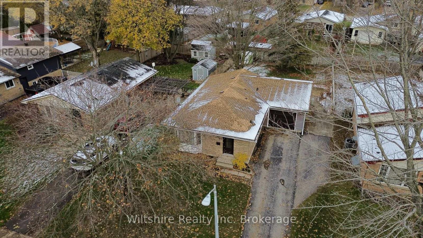 22 Centennial Avenue, Tillsonburg, Ontario  N4G 4R6 - Photo 5 - X12559404