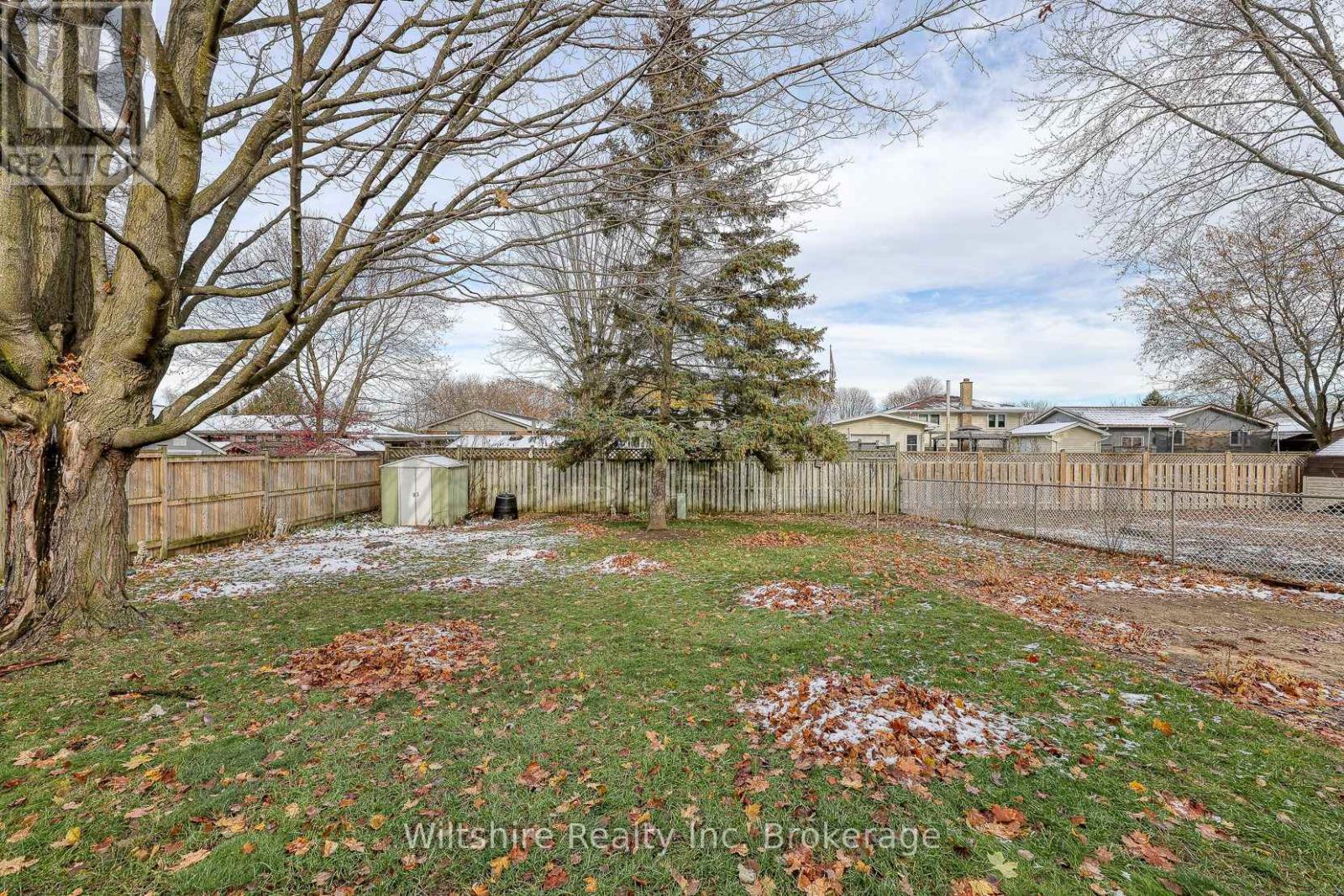 22 Centennial Avenue, Tillsonburg, Ontario  N4G 4R6 - Photo 9 - X12559404