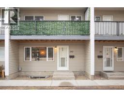 203, 4719 33 Street South Hill