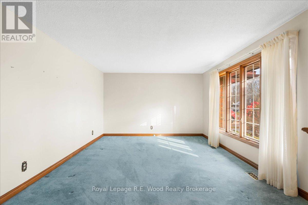 4 Christopher Court, Tillsonburg, Ontario  N4G 4W5 - Photo 15 - X12559508