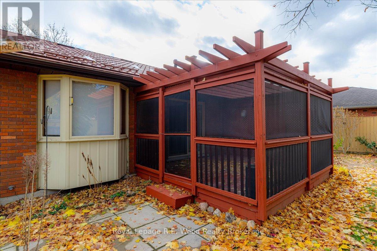 4 Christopher Court, Tillsonburg, Ontario  N4G 4W5 - Photo 39 - X12559508