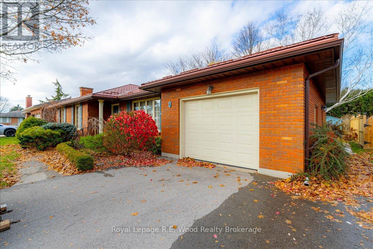 4 Christopher Court, Tillsonburg, Ontario  N4G 4W5 - Photo 5 - X12559508