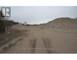 046384 SOUTHGATE RD 04 ROAD