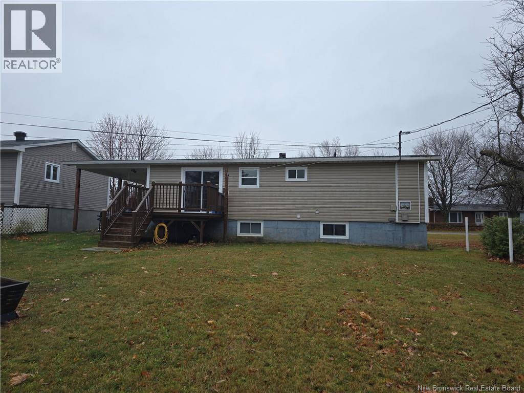 242 Foulem, Beresford, New Brunswick  E8K 1N3 - Photo 4 - NB130365