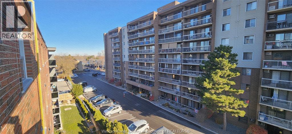 MLS# 25029168: 3900 WYANDOTTE STREET East Unit# 519, Windsor, Canada