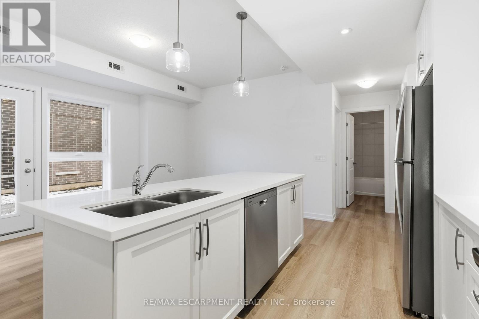 29 - 70 Kenesky Drive, Hamilton, Ontario  L8B 2A9 - Photo 13 - X12556238