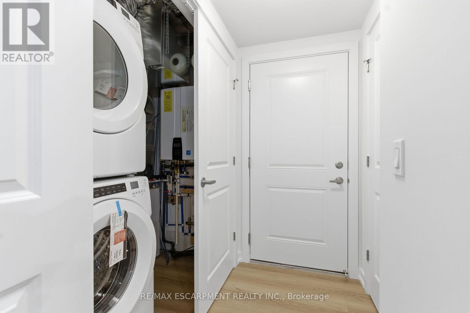 29 - 70 Kenesky Drive, Hamilton, Ontario  L8B 2A9 - Photo 22 - X12556238