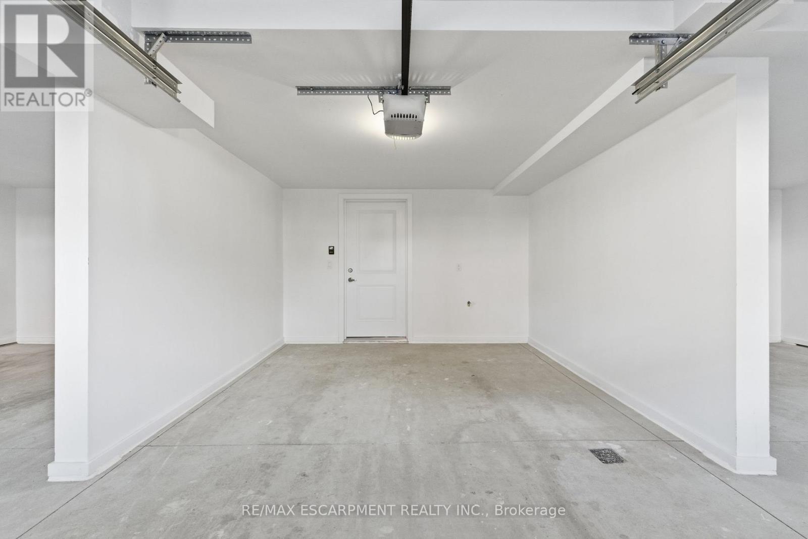 29 - 70 Kenesky Drive, Hamilton, Ontario  L8B 2A9 - Photo 24 - X12556238