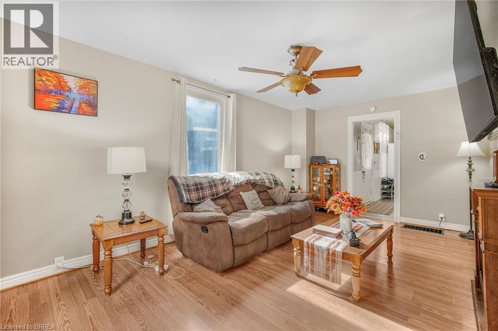 9 Superior Street, Brantford, Ontario  N3S 2J9 - Photo 2 - 40789297